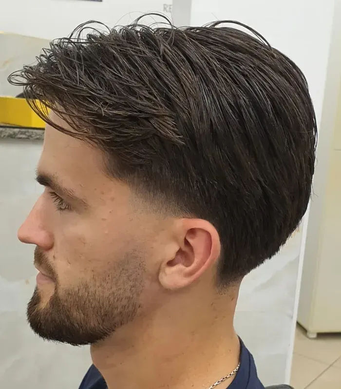 Taper fade šišanje s oblikovanjem brade
